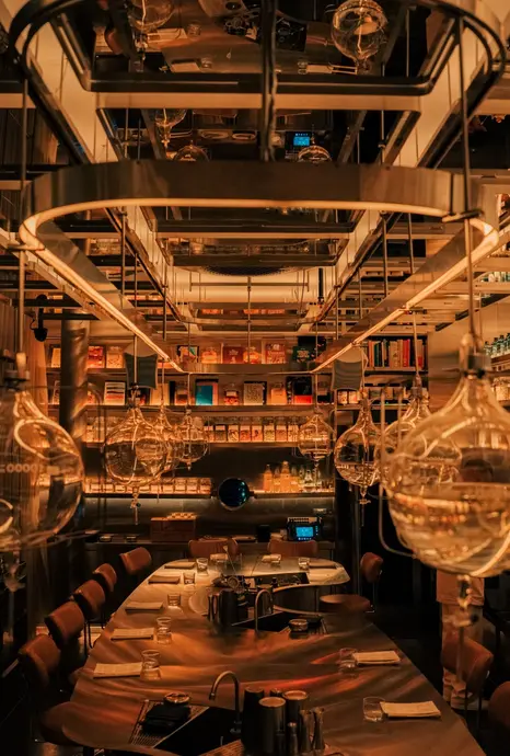 فضای داخلی رستوران