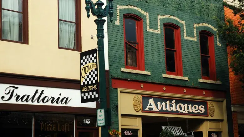 ساختمان‌های تاریخی در مرکز شهر کانکورد، کارولینای شمالی