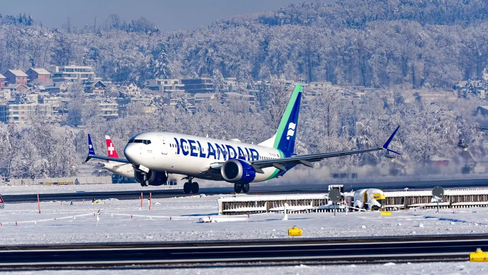 Icelandair بوئینگ ۷۳۷ مکس در زوریخ