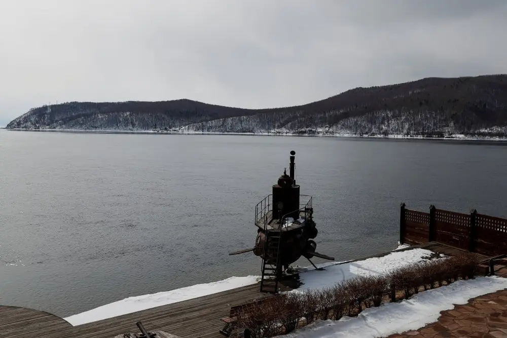 دریاچه بی‌کال در شرق روسیه مقصد محبوبی برای گردشگران چینی است. عکس: رویترز