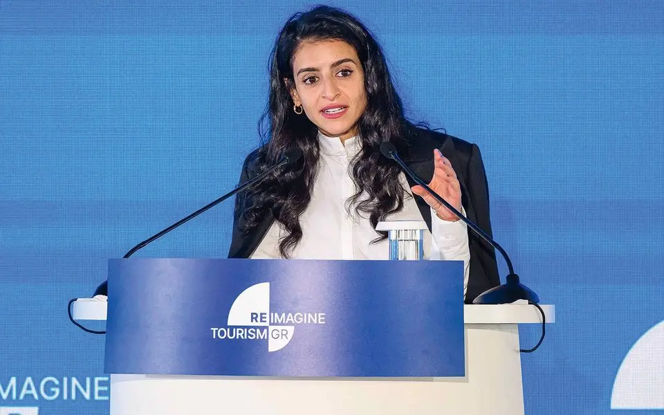 رئیس سازمان گردشگری سازمان ملل یونان را بهعنوان یک مقصد برتر جهانی و الگوی صنعتی تحسین میکند