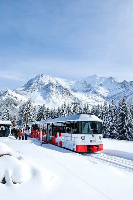 ناوگان جدیدی از قطارهای کممصرف مون بلان اکسپرس، گواهی بر این است که این مقصد فرانسوی در حال تغییر چهرهی گردشگری آلپ است.