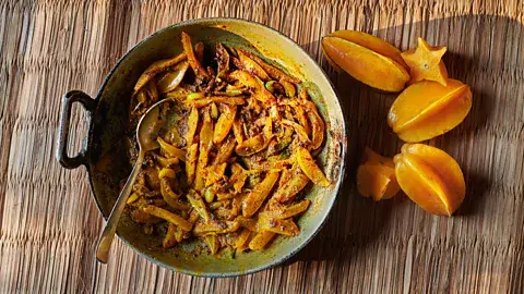 سیمون اوروین کارامبولا ماده اصلی در چندین غذای خاص ترای است (اعتبار: سیمون اوروین)