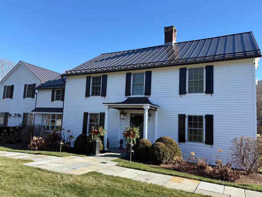 نمای بیرونی هتل فایرفلای مجموعه Kent