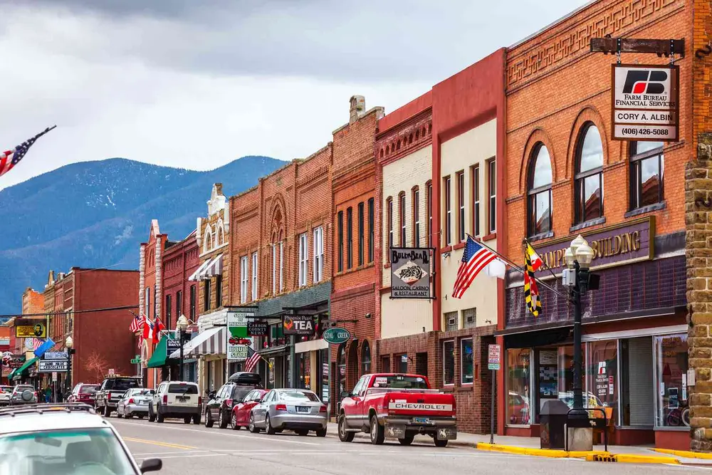 ساختمان‌هایی در مرکز شهر رد لاج