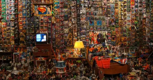 اتاقی پر از اسباب‌بازی‌ها و فیگورهای اکشن در موزه اسباب‌بازی و فیگورهای اکشن در اوکلاهاما