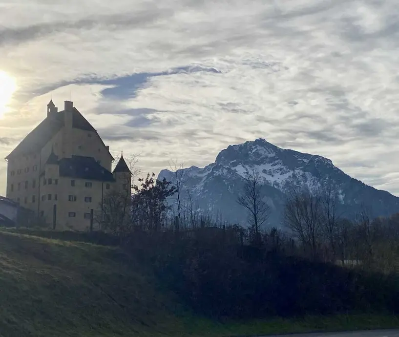 صومعهٔ قلعه گلدن‌اشتاین در سالزبورگ، اتریش