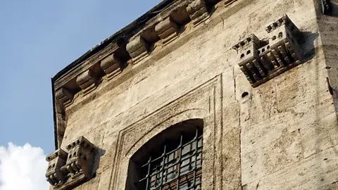 جنیفر هاتام - امروزه بیشتر مسافران به‌دقت این مسکن‌های باستانی پرندگان را نمی‌بیند (منبع: جنیفر هاتام)