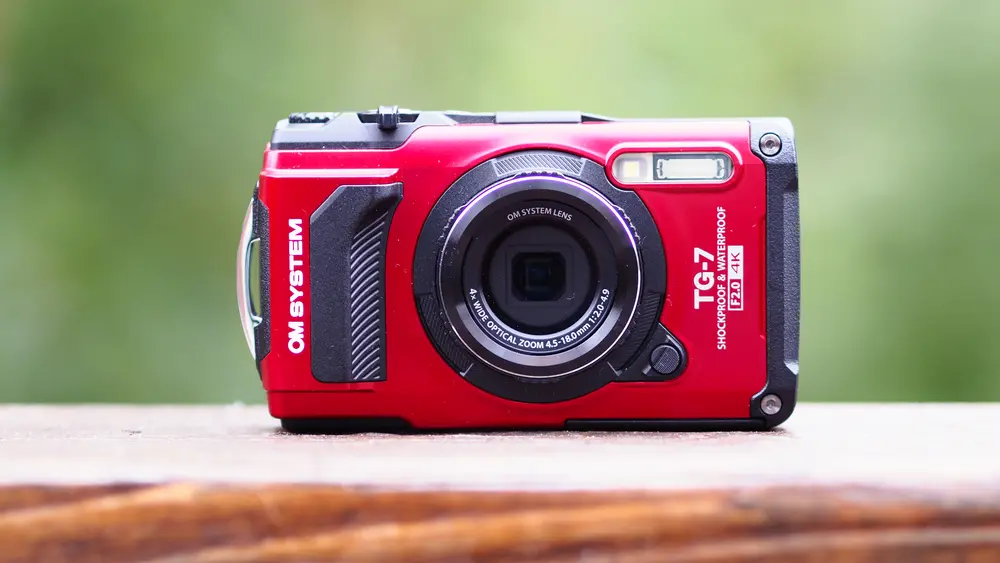 دوربین سرخرنگ OM System Tough TG-7