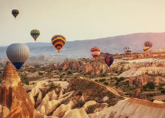 بالن‌های هوای گرم بر فراز کاپادوکیا در ترکیه